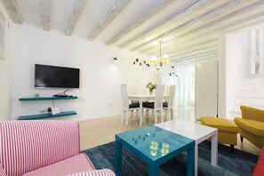 House | Living area | Flat-screen TV - House Encanto (Mali Losinj)