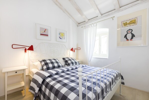 House | Wi-fi percuma, cadar katil 