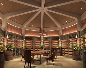4 bars/lounges