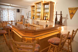 Bar (in der Unterkunft)