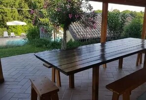 Outdoor dining - Agriturismo I Cerri - Prefamino (Marche)