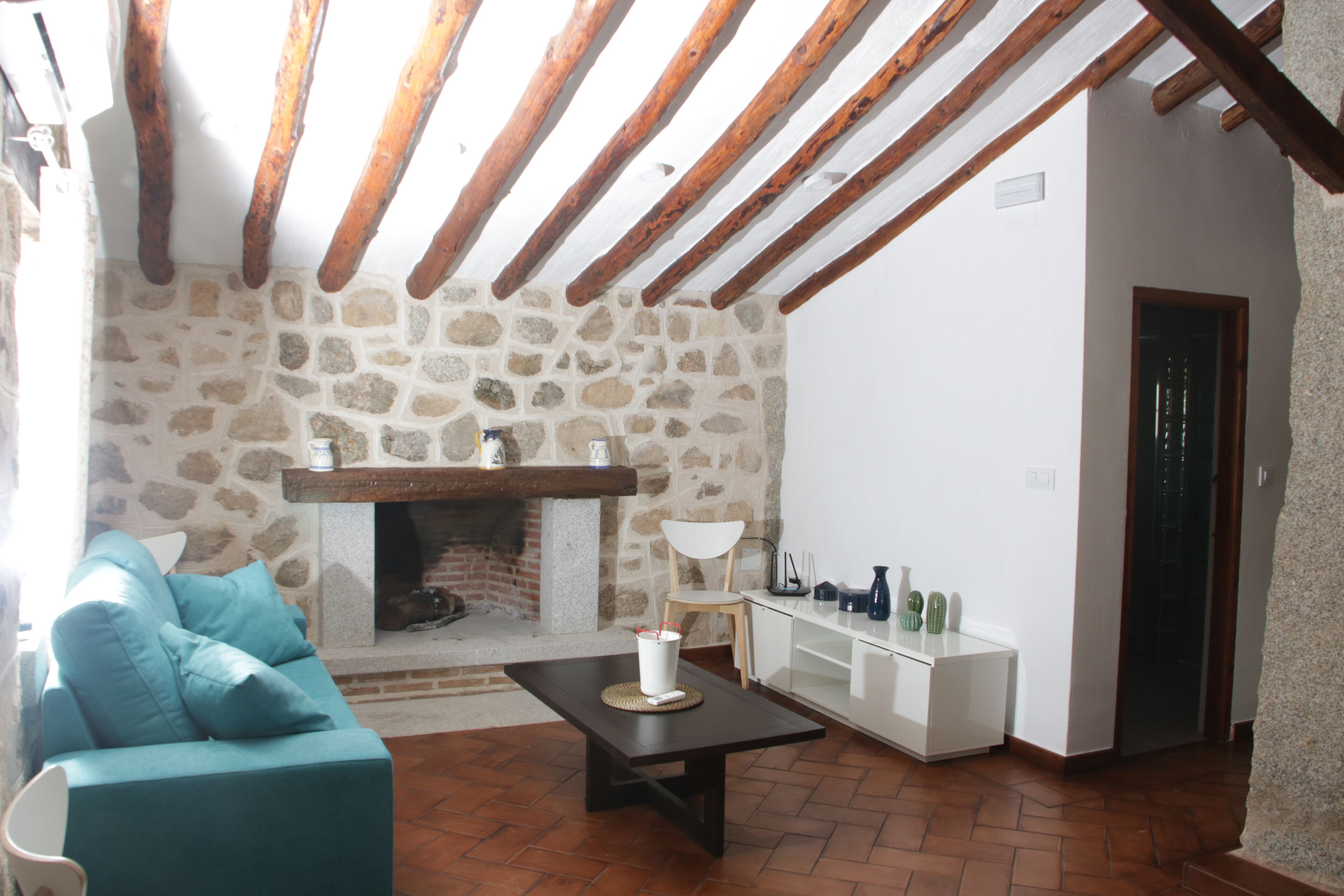 Casa, 3 habitaciones | Zona de estar | Una televisión de pantalla plana