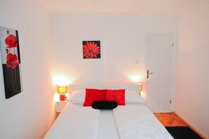 3 bedrooms, iron/ironing board, WiFi