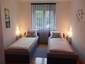 3 Schlafzimmer, Bügeleisen/Bügelbrett, WLAN