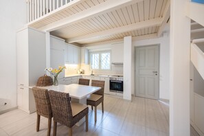 Villa, 2 Bedrooms | Private kitchen