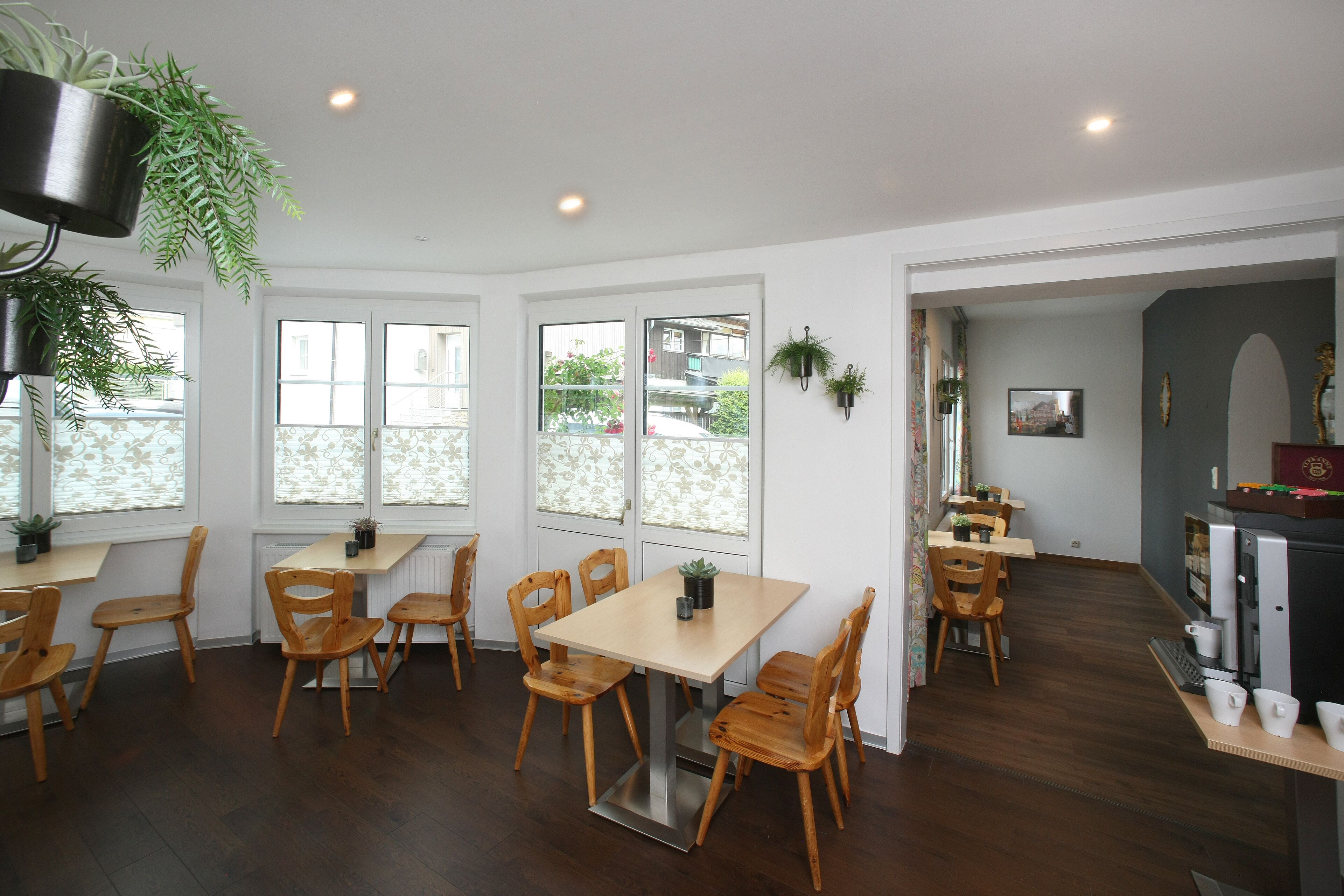 بوفيه فطور مجانًا