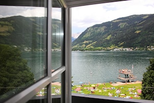 Double Room, Lake View | Free WiFi, bed sheets