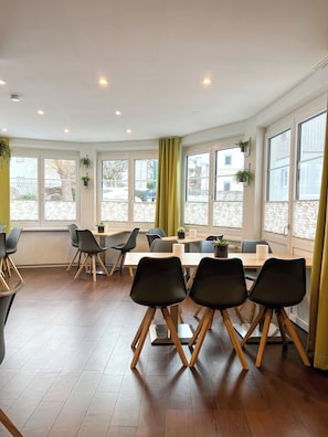 Inbegriffenes Frühstücksbuffet