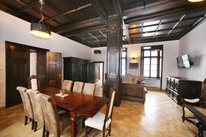Appartement (Opal, incl.Cleaning+Bed linen fee) | Woonruimte | Een flatscreentelevisie
