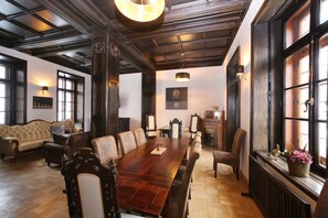 Apartment (Opal, incl.Cleaning+Bed linen fee) | Living room - Schloss Fischhorn am See (Bruck an der Grossglocknerstrasse)