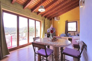 تناول الطعام