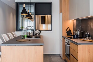 Superior Apartment | Private kitchenette | Full-sized fridge, oven, stovetop, espresso maker - Nereids Apts by halu! Apartments (Thessaloniki)