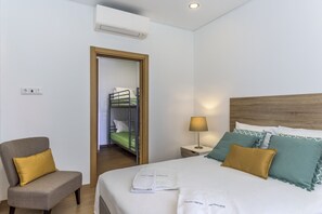 2 bedrooms, iron/ironing board, free WiFi, bed sheets