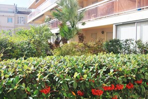 Exterior detail - Juas Nice Studio (Cannes)