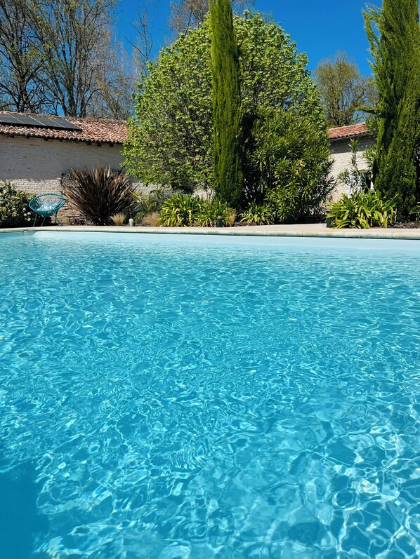 Piscina all'aperto, una piscina riscaldata