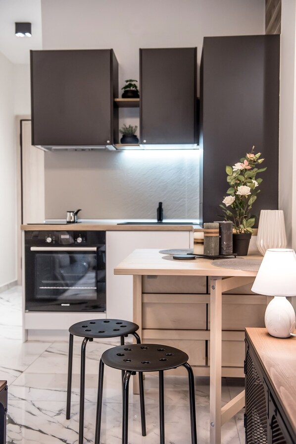 Petit déjeuner (8 EUR par personne)