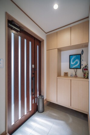 Interior - Limited to one group per day Near Okinawa Arena / Okinawa Okinawa (Okinawa)