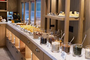 Free daily buffet breakfast