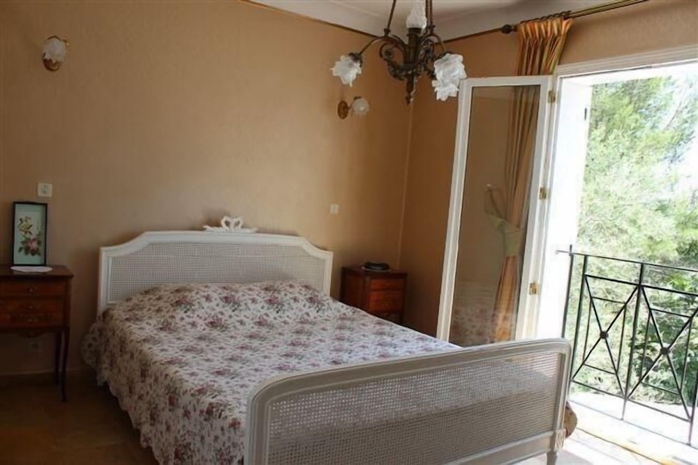 Holiday House Gattières For 1 - 6 Persons With 3 Bedrooms - Holiday Home - Nice