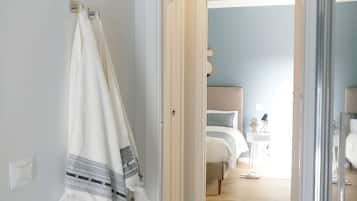 Appartamento, 1 camera da letto | Bagno | Doccia, soffione a pioggia, asciugacapelli, bidet