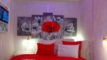 Deluxe Apartment, 1 Bedroom, Jetted Tub | Minibar, soundproofing, iron/ironing board, free WiFi