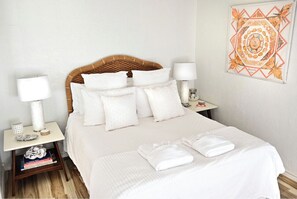 2 室のベッドルーム、アイロン / アイロン台、WiFi (無料)、ベッドシーツ