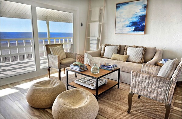 Televisión, reproductor de DVD y libros 