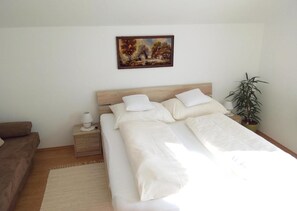 2 多间卧室、WiFi