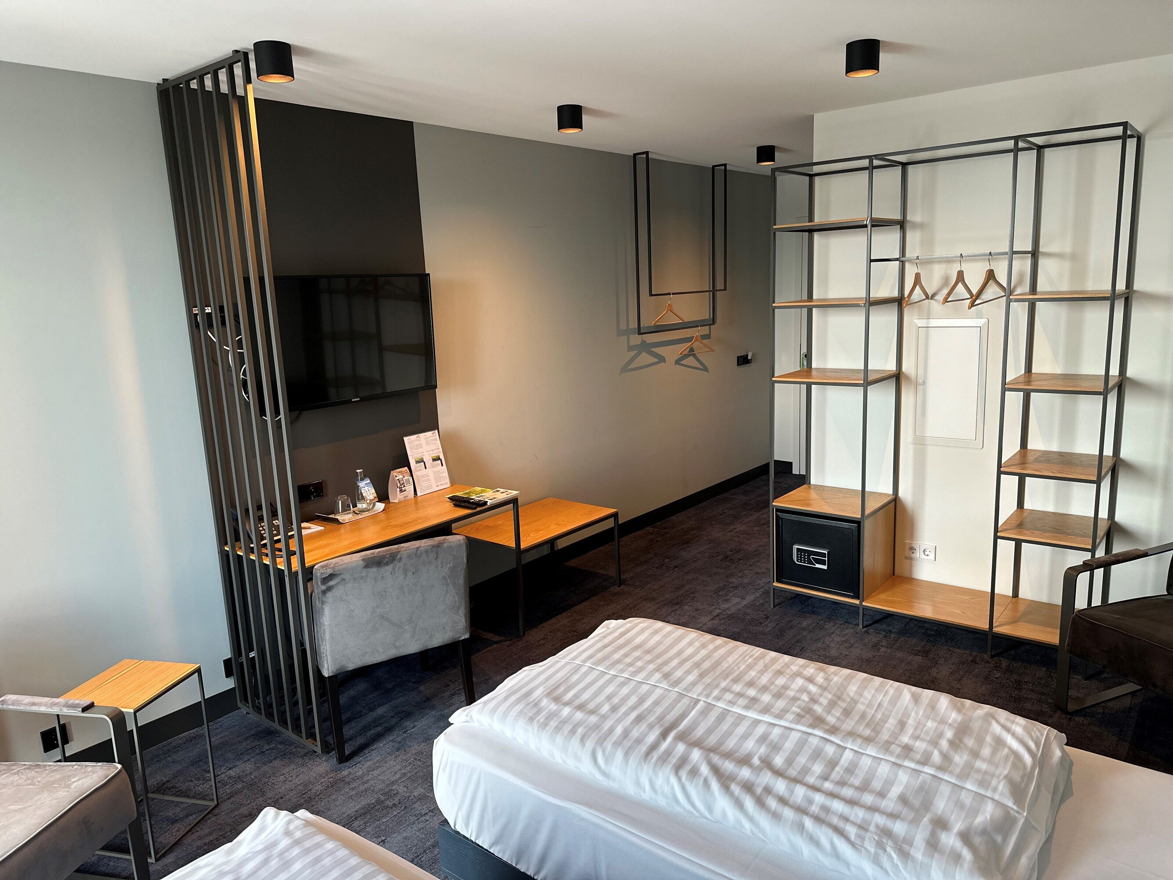 design double or twin room | 1 bedroom, hypo-allergenic bedding, in-room safe, desk