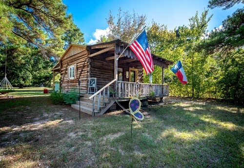 Log Cabin - TINY HOUSE on acreage
