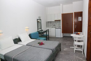 Studio | Private kitchenette