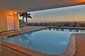 Opvarmet pool