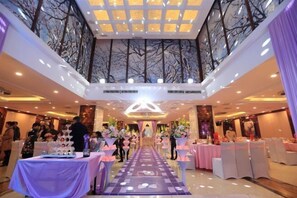 Indoor wedding - Shen Long Hotel (Hengyang)