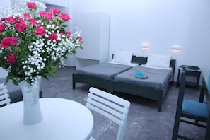 Studio | Free WiFi, bed sheets - La Palma Bay II (Malevizi)