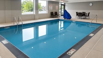 Indoor pool, pool loungers