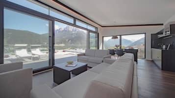 Penthouse, balcón | Cocina privada