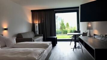 Doppelzimmer | 1 Schlafzimmer, Allergikerbettwaren, Schreibtisch