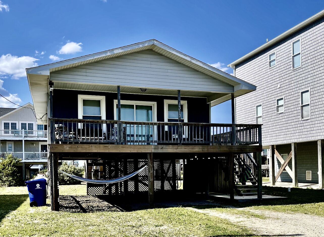 A lovely Beach cottage….Quaint, cute, & clean!