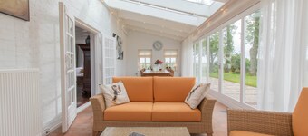 ‘Prachtig gelegen vrijstaand landhuis met grote zonnige tuin’