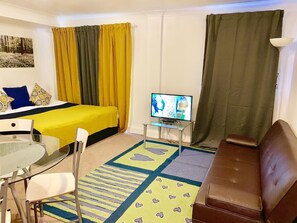 2 bedrooms, iron/ironing board, free WiFi, bed sheets - 2 Bedrooms Modern Central London (London)