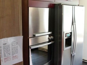 House | Dapur peribadi | Kerusi tinggi 