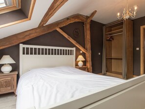 House | 11 bedrooms, individually furnished, bed sheets - Luxury Home in Gouvy With Pool & Sauna (Gouvy)