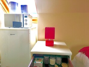 Studio | Bếp nhỏ riêng | Ấm điện 