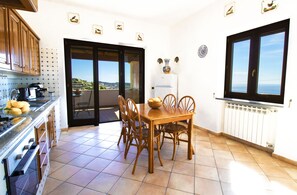 Dining - TRAMONTO: exclusive and panoramic apartment with sea-sunset view in Ischia (Forio)
