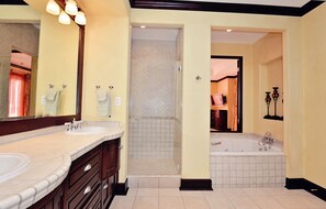 Premium Condo, 2 Bathrooms, Ocean View | Bathroom