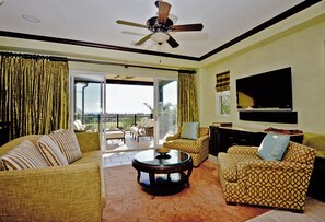 Premium Condo, 2 Bathrooms, Ocean View | Living area