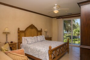 Deluxe Condo, 2 Bathrooms, Ocean View | Premium bedding, free WiFi, bed sheets - Los Suenos Resort Bay Residence 7C (Jacó)