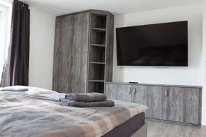 4 chambres, fer et planche à repasser, Wi-Fi gratuit, draps fournis