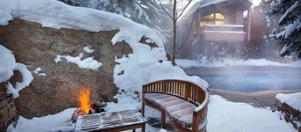 Luxury 3 Bedroom Downtown Aspen Vacation Rental With Amenities Including Heated Pool, Hot Tubs, Game Room and Spa