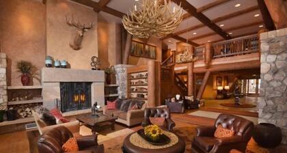 Beaver Creek Elkhorn Lodge 3 Bedroom Residence With Ski in, Ski out Access and a Short Walk to Beaver Creek Village